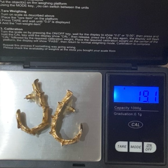 Vintage NAPIER Gold Tone Filigree Twisted Rope Cage Half Hoop Earrings 19.1g - Picture 7 of 9